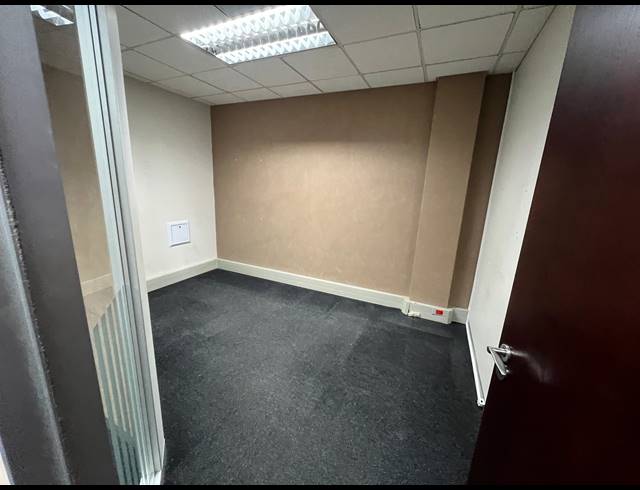120M² OFFICE FOR SALE IN UMHLANGA RIDGE